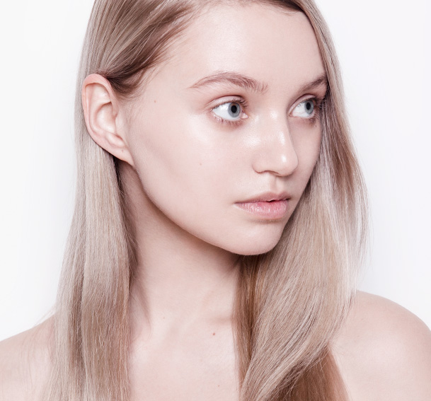 The Early Stages of Sagging If your skin has lost its elasticity and fine lines are